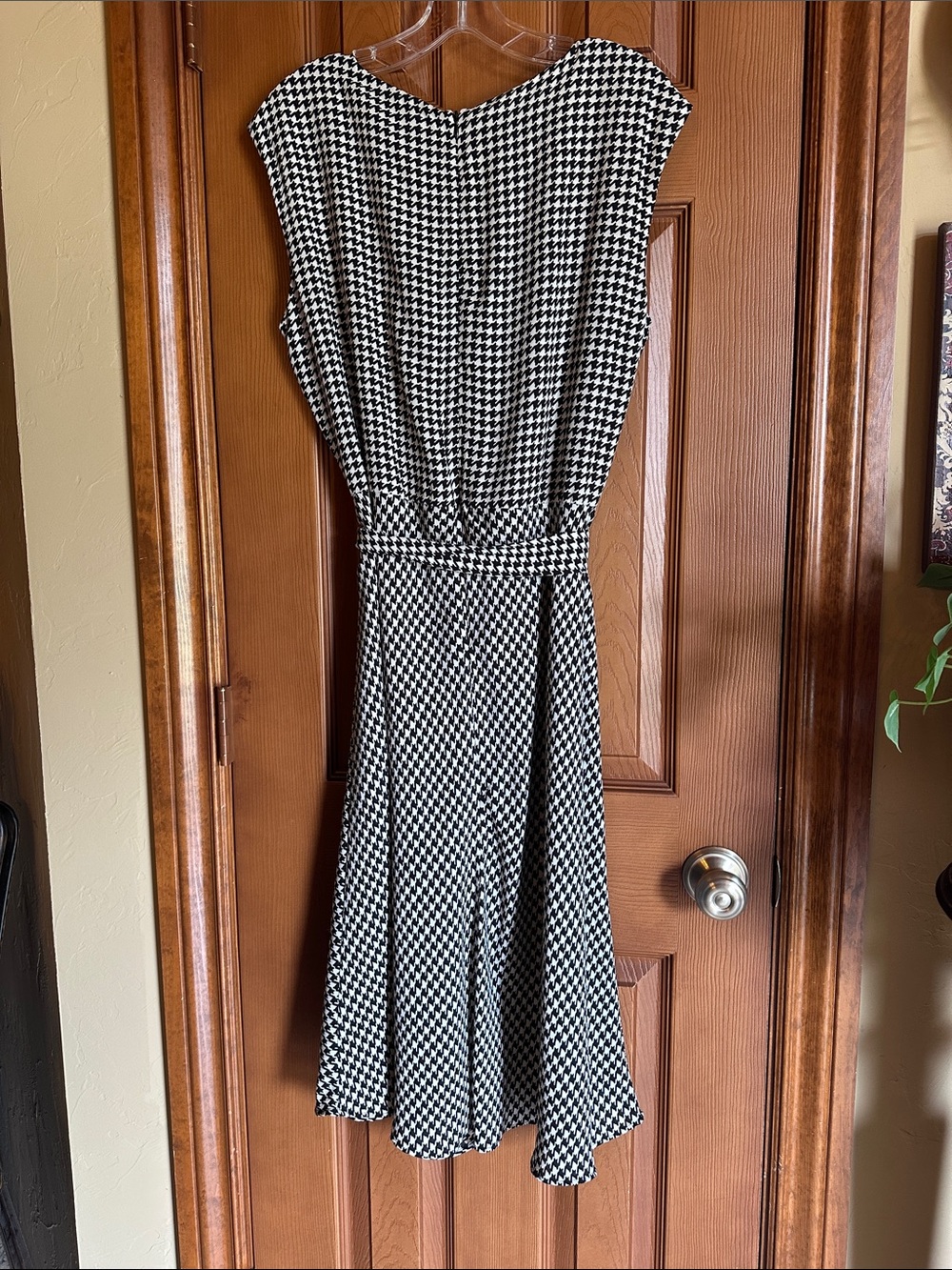 Lauren Ralph Lauren Sleeveless Houndstooth Tie-Waist Dress, size 14 - Picture 4 of 9